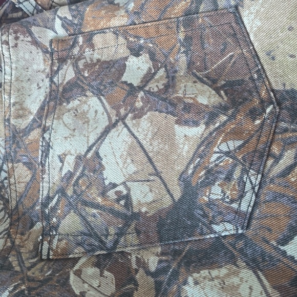 OBEY Classic Baggy Printed Pant,Color Camo, Retail Price $98.00 USD - Picture 14 of 16